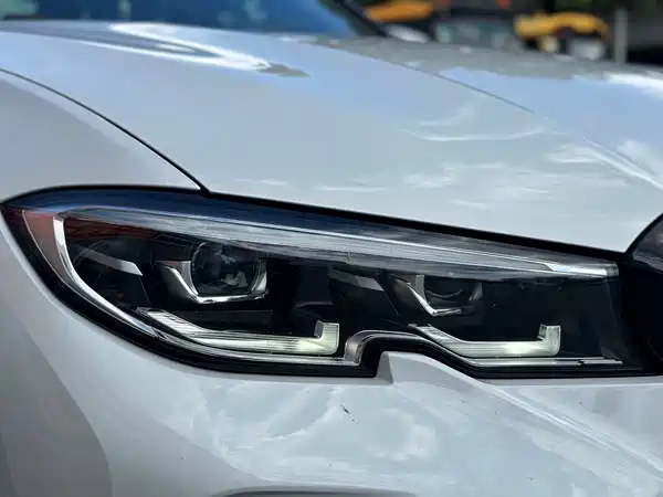 BMW 3 Series 2021