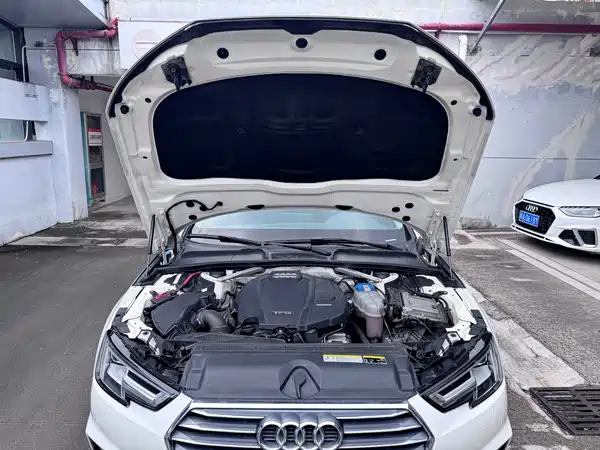 Audi A4L 2017