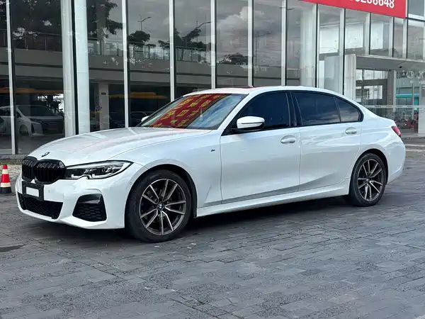 BMW 3 Series 2021