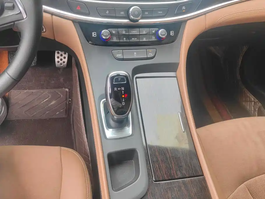 Buick LaCrosse 2016 — фото 16