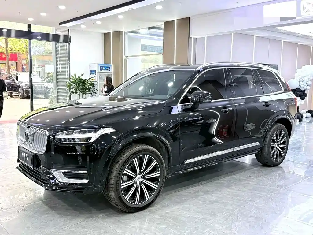 Volvo XC90 2024 — фото 1