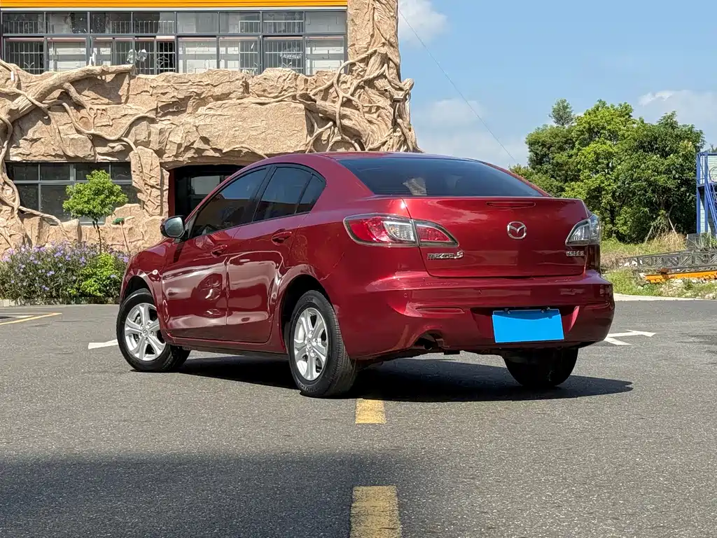 Mazda 3 Xingcheng 2016 — фото 3