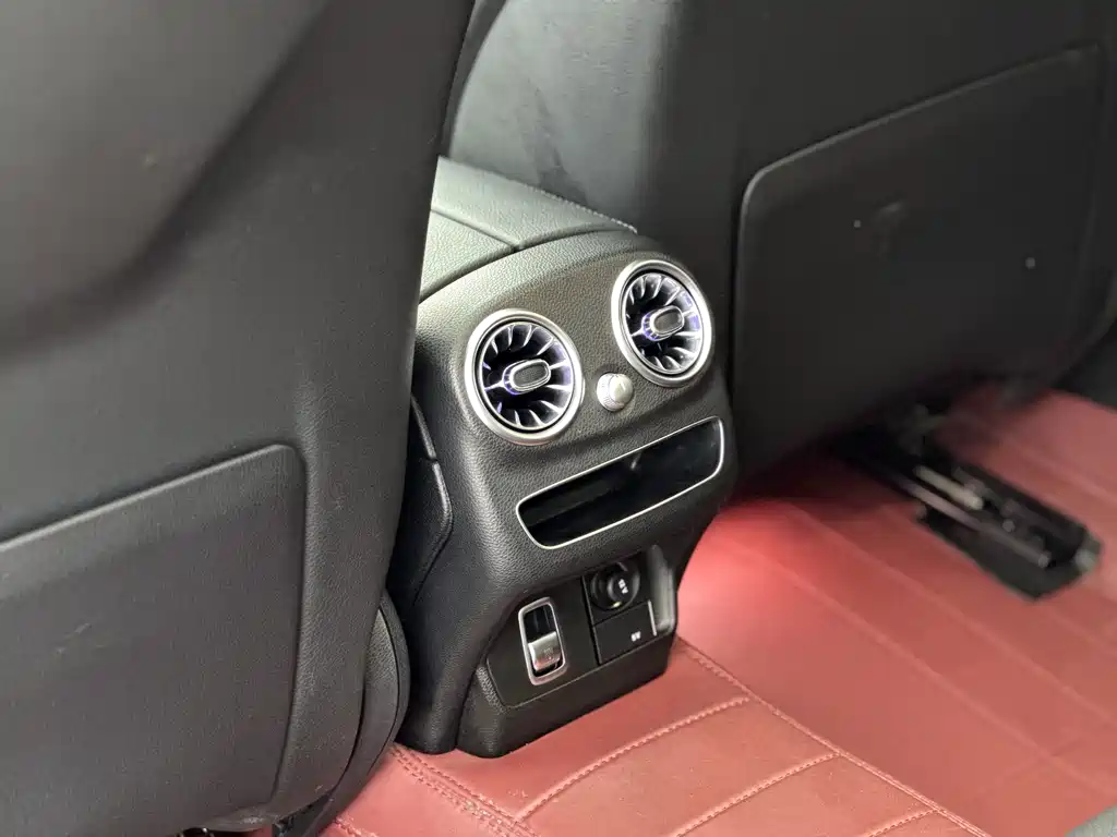 Mercedes-Benz C-Class 2020 — фото 6