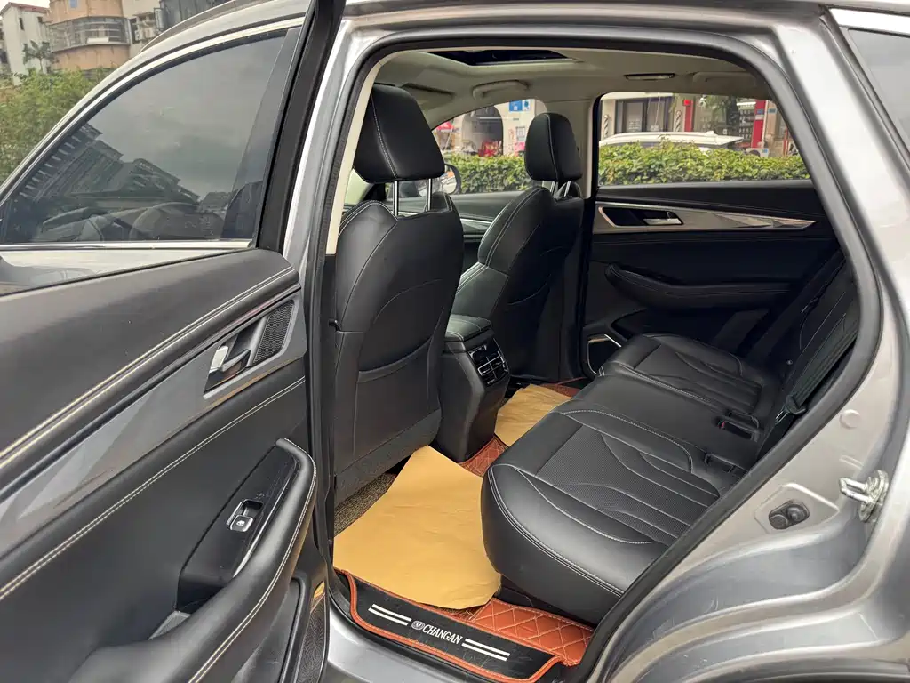 Changan CS85 COUPE 2020 — фото 10