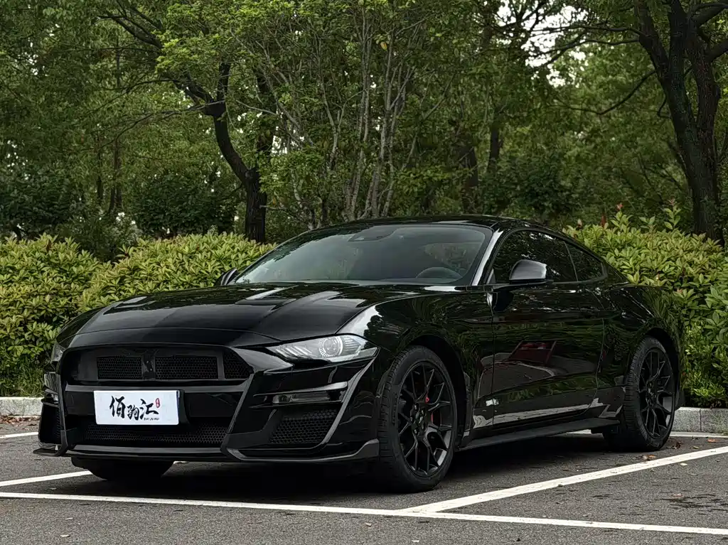 Ford Mustang 2020 — фото 1