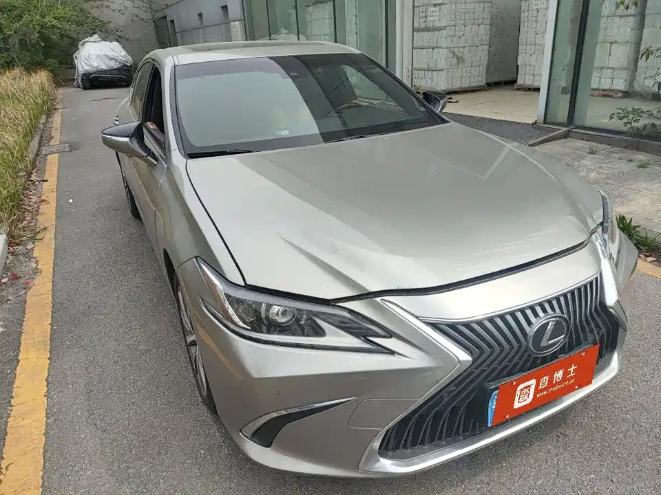 Lexus ES 2021 — фото 2