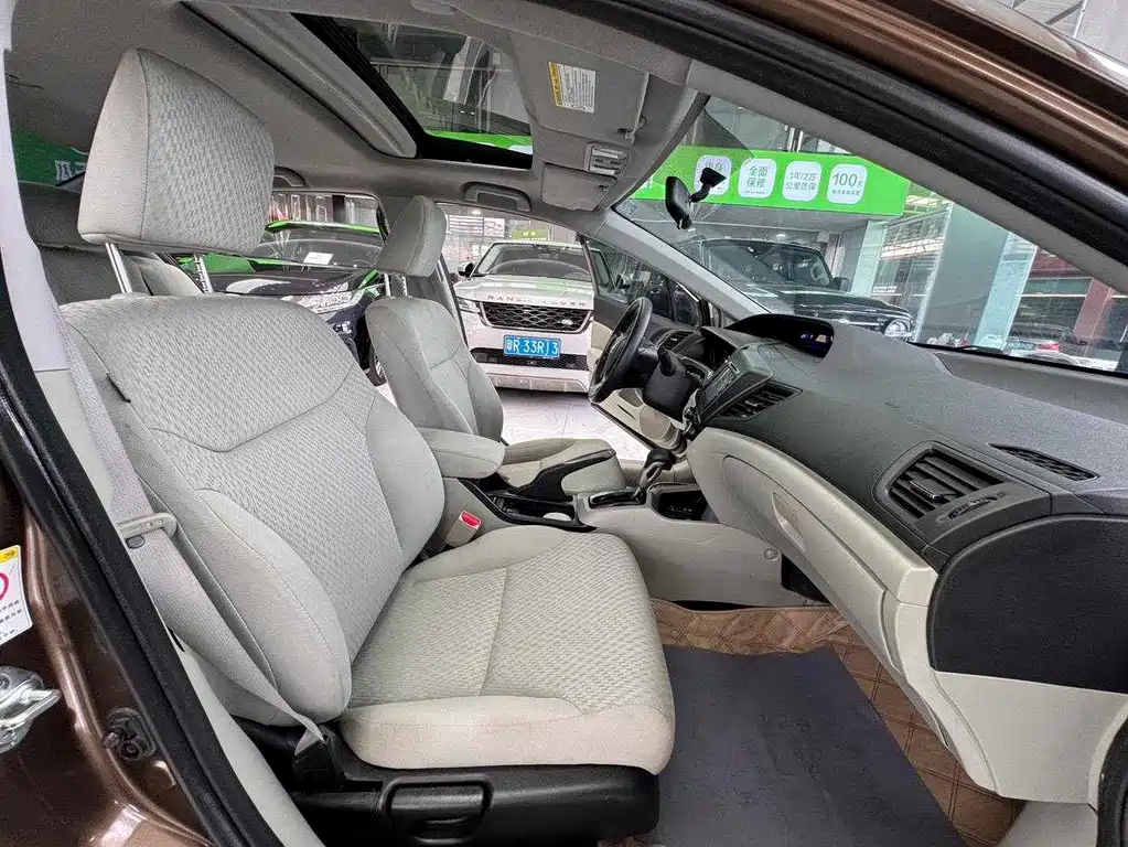 Honda Civic 2015 — фото 16