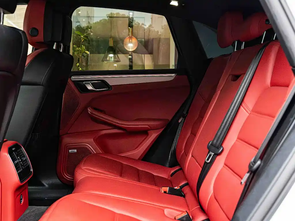 Porsche Macan 2022 — фото 19