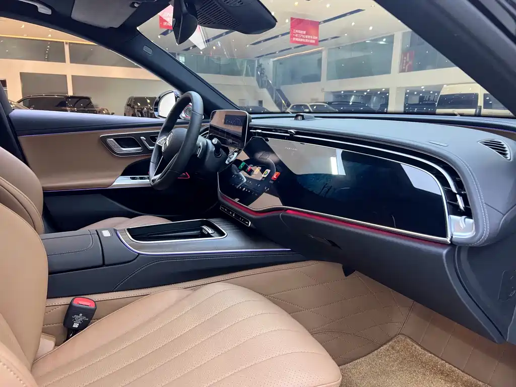 Mercedes-Benz E-Class 2025 — фото 10