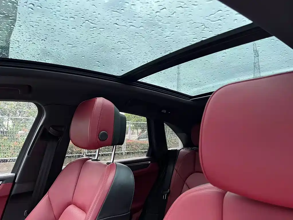 Porsche Macan 2023 — фото 13