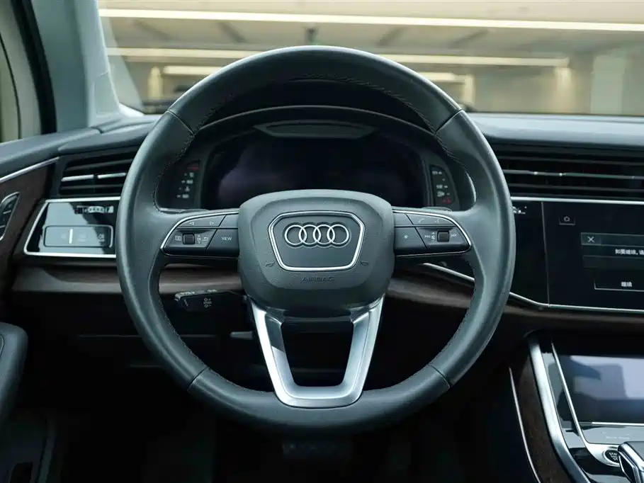 Audi Q7 2022 — фото 18
