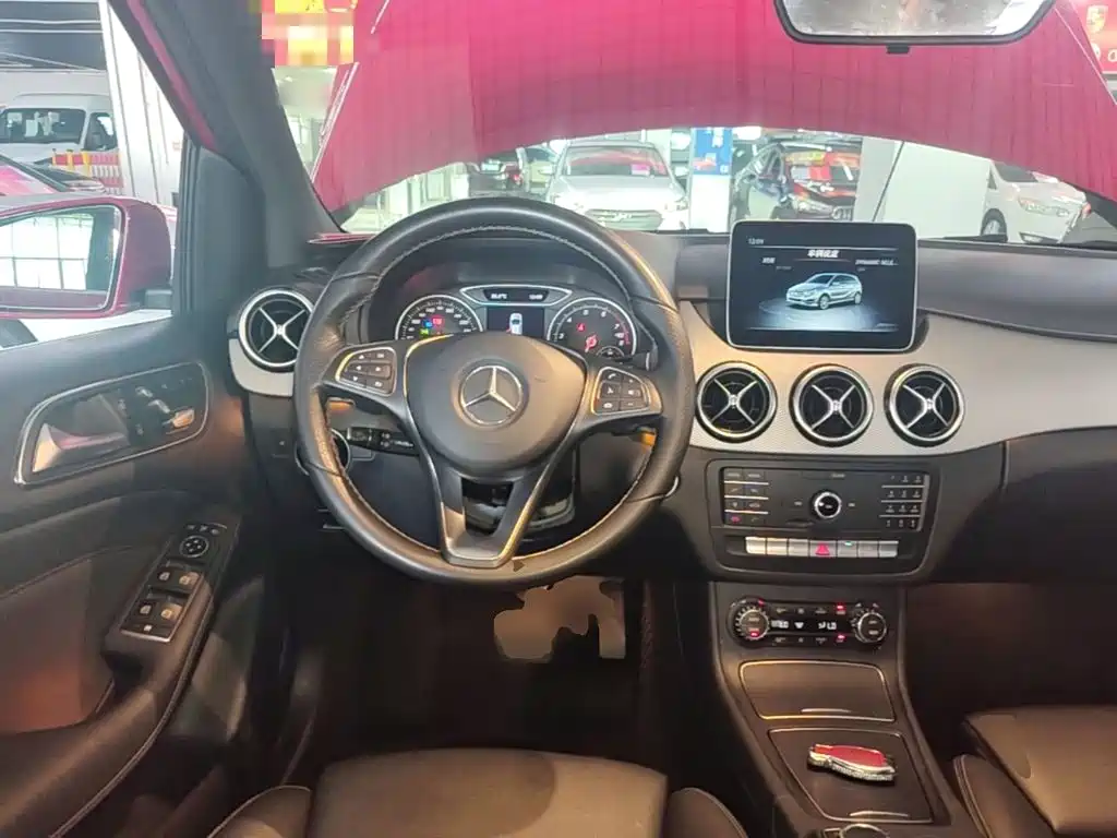 Mercedes-Benz B-Class 2019 — фото 11