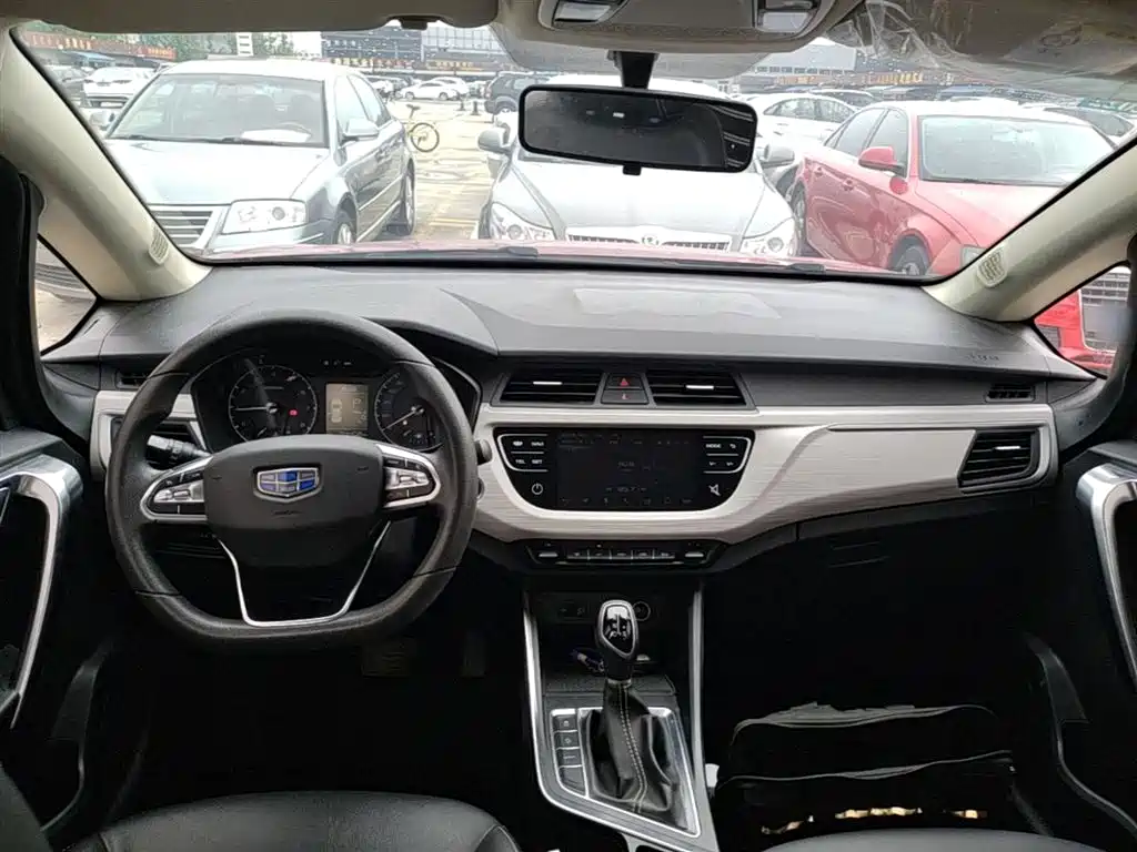 Geely Vision X3 2020 — фото 10