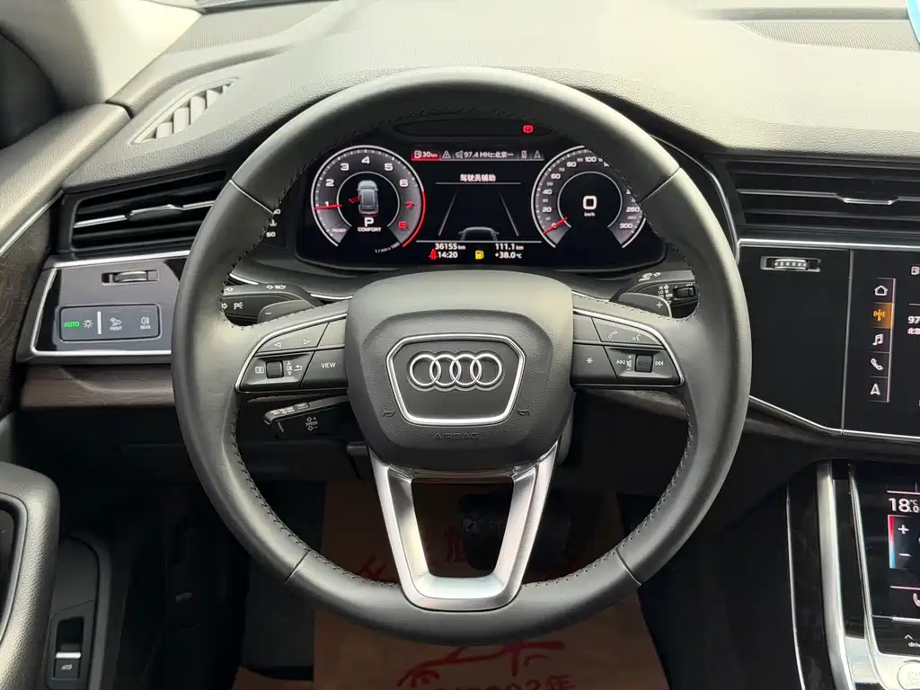 Audi Q8 2020 — фото 12