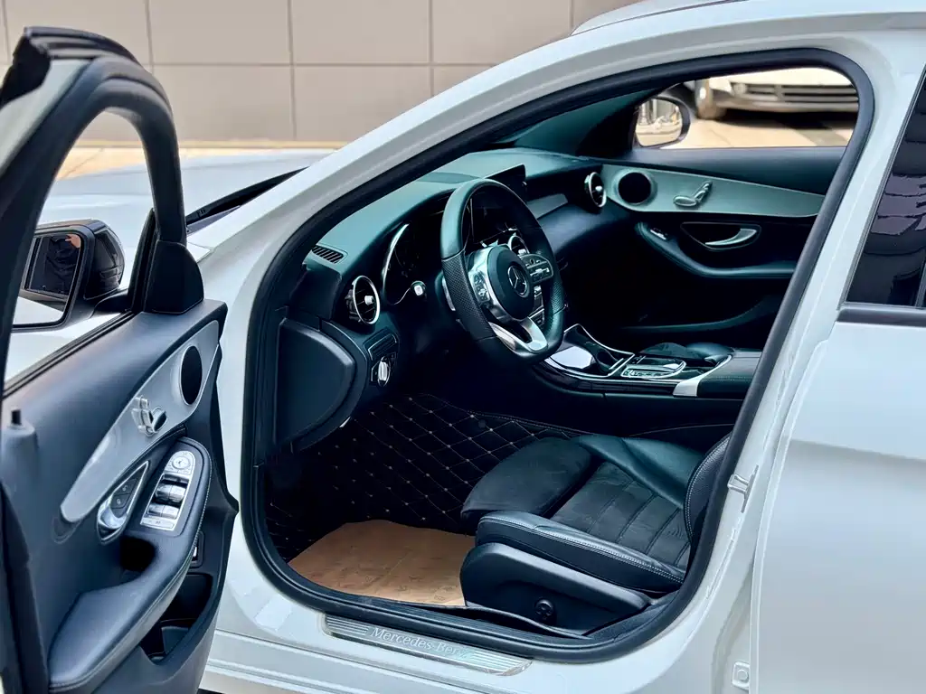 Mercedes-Benz C-Class 2020 — фото 4