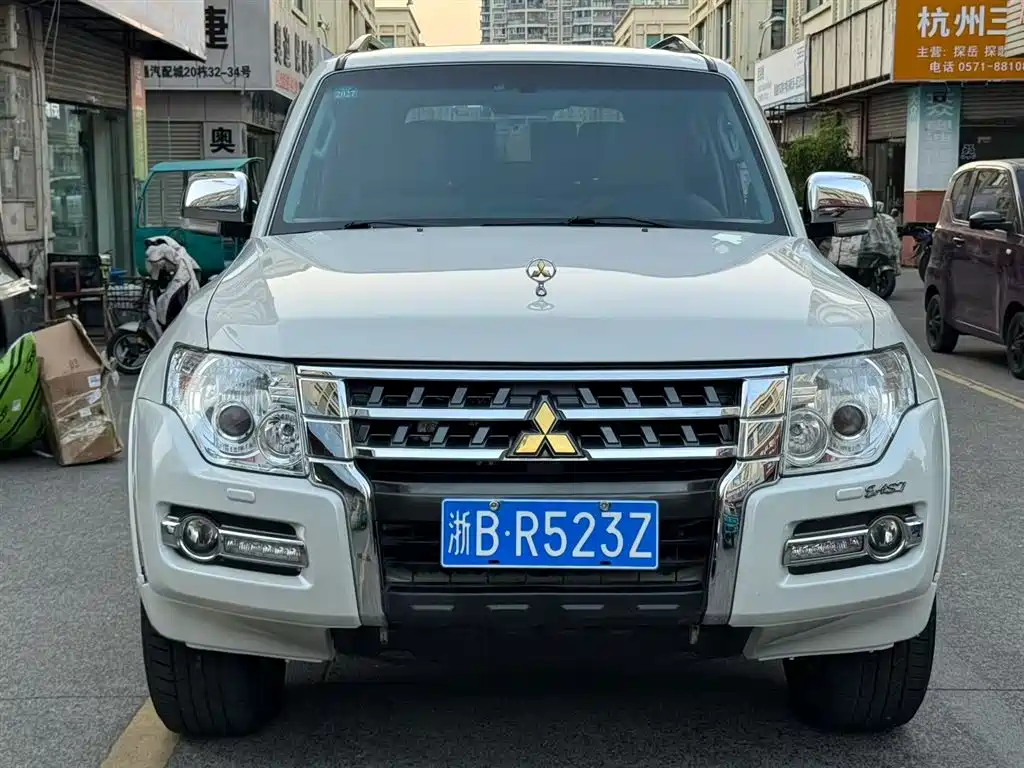 Mitsubishi Pajero 2019 — фото 2