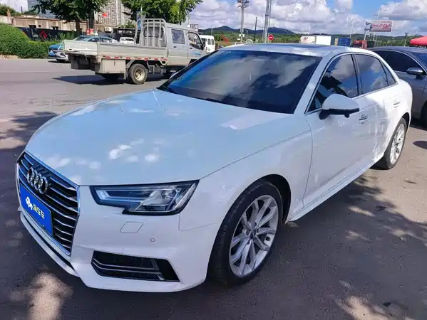 Audi A4L 2019