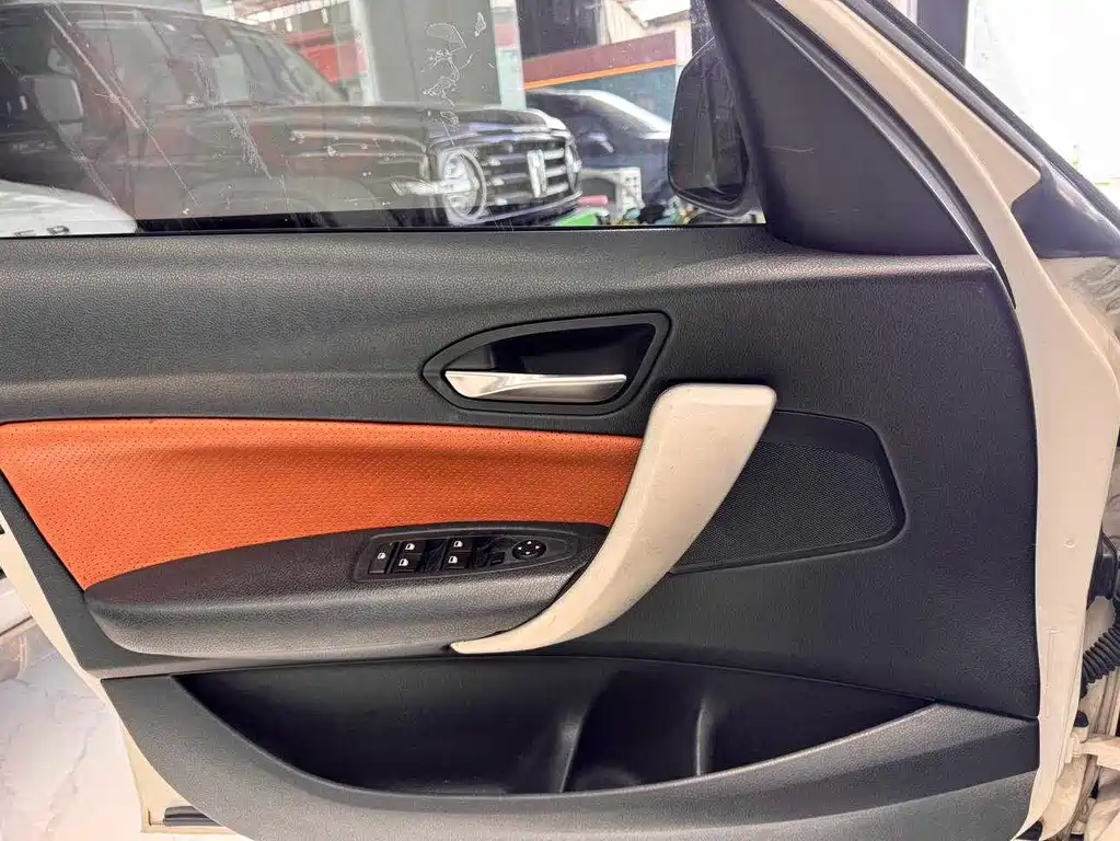 BMW 1 Series 2013 — фото 17