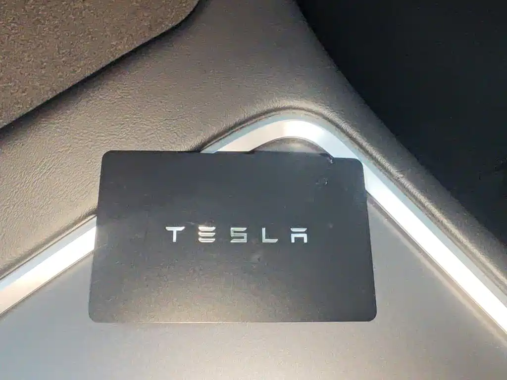 Tesla Model 3 2021 — фото 9