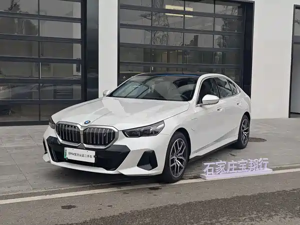 BMW i5 2026