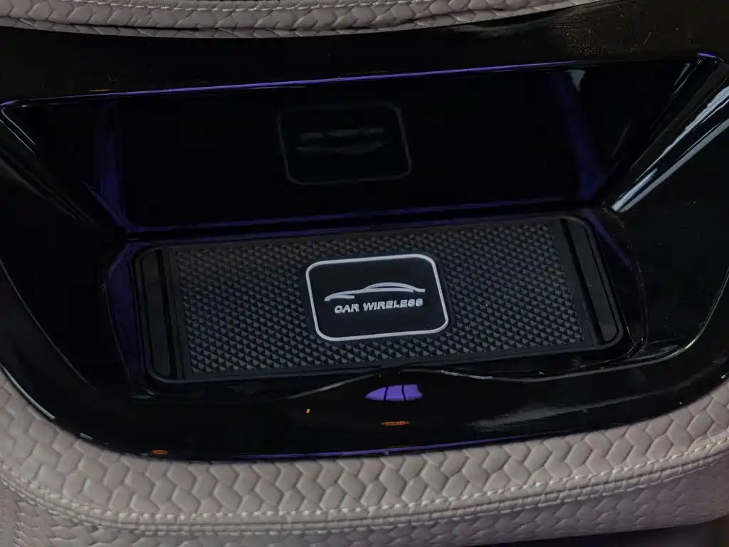 Mercedes-Benz Vito 2023 — фото 12