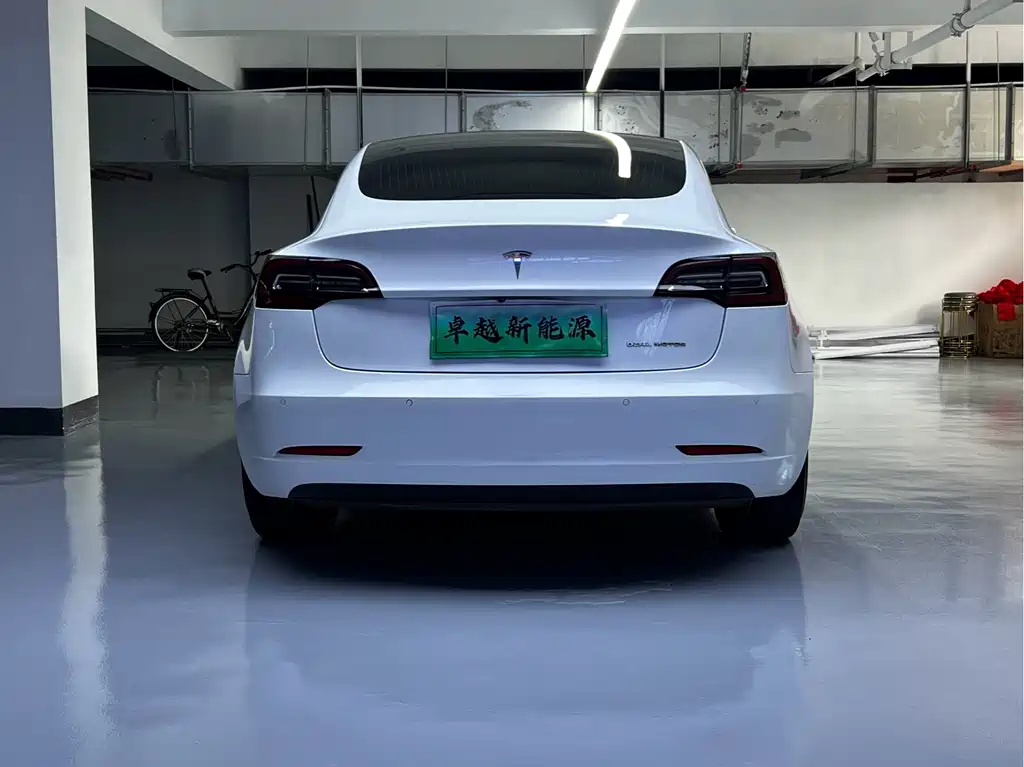 Tesla Model 3 2020 — фото 11
