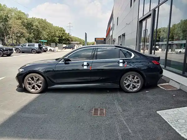 BMW i3 2024