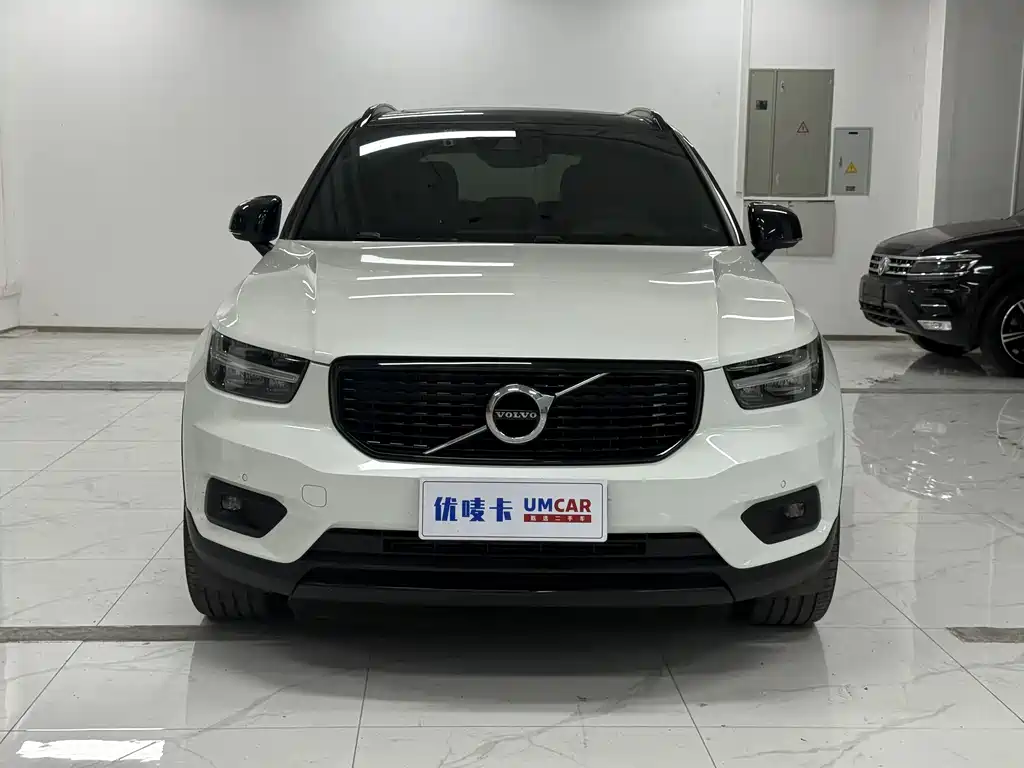 Volvo XC40 2019 — фото 2