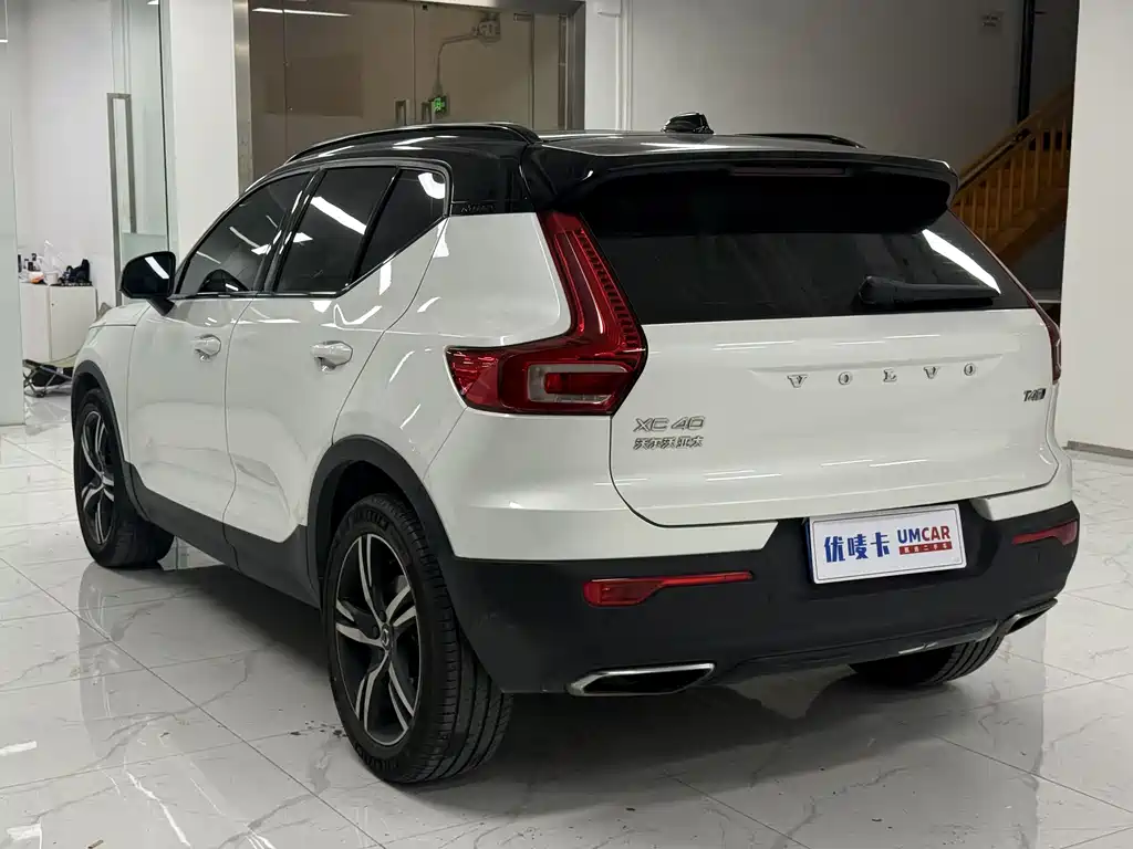 Volvo XC40 2019 — фото 4