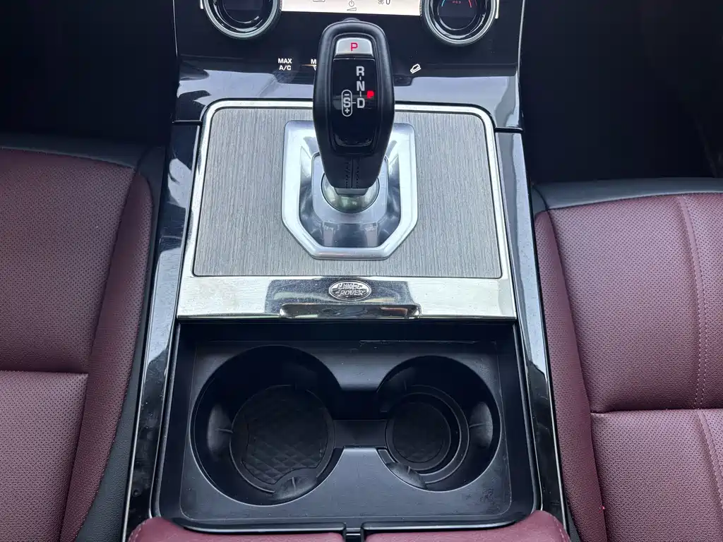 Land Rover Evoque 2023 — фото 22