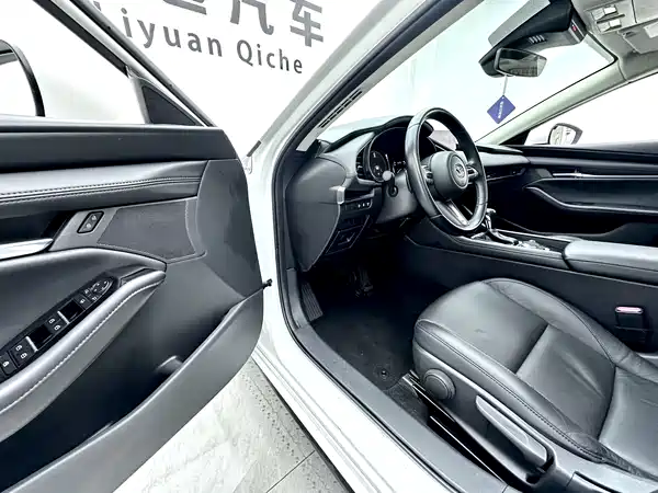 Mazda 3 Axela 2020