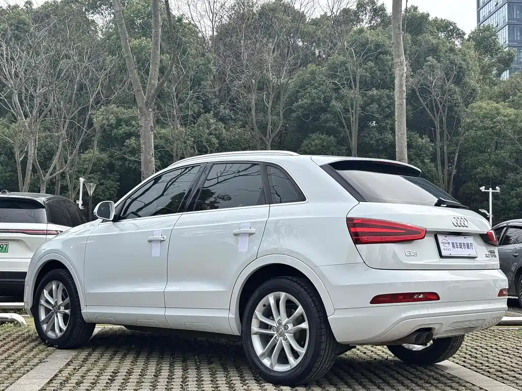 Audi Q3 2016 — фото 4