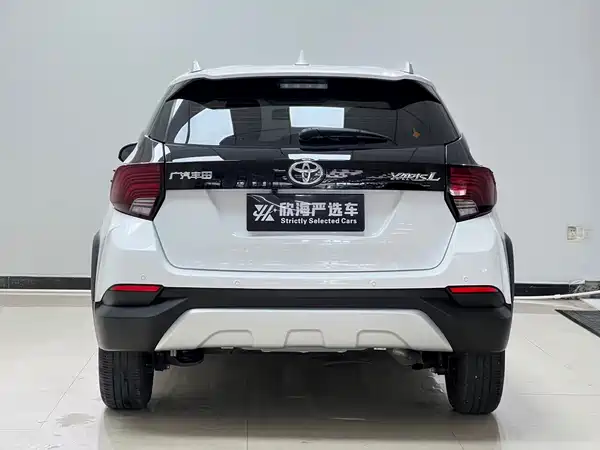 Toyota Yaris L 2022