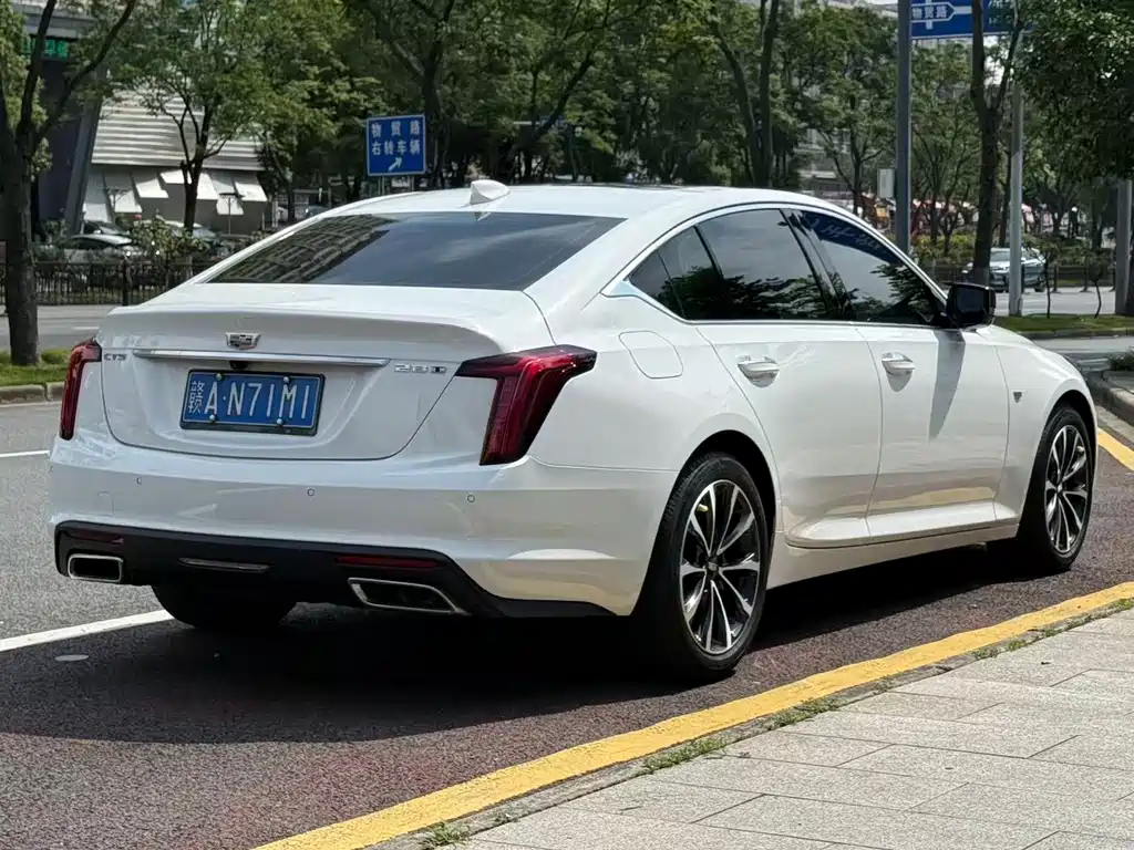 Cadillac CT5 2022 — фото 11