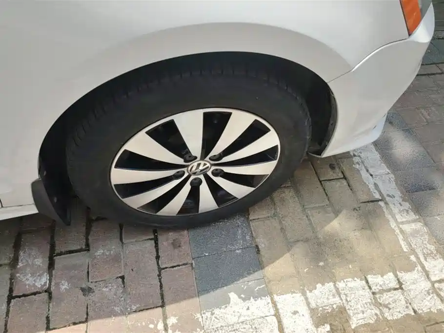 Volkswagen Sagitar 2017
