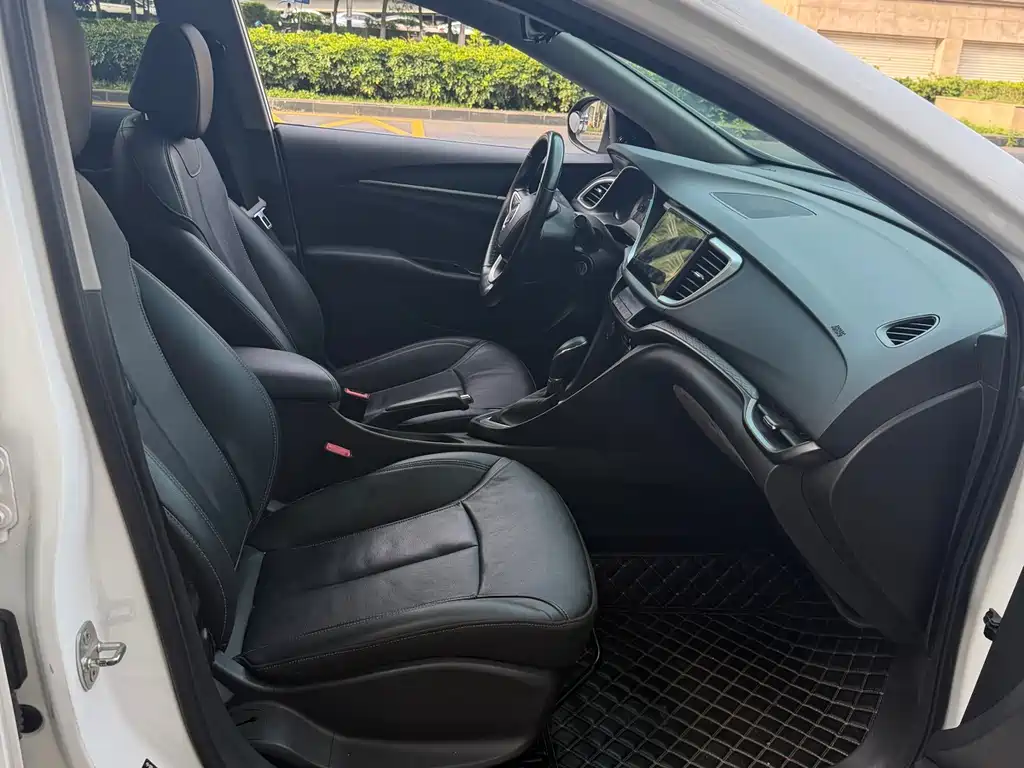 Buick Excelle 2018 — фото 13