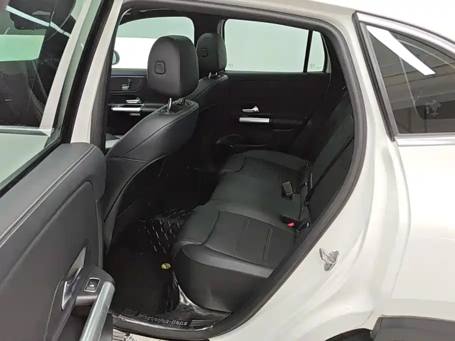 Mercedes-Benz GLA 2021 — фото 11