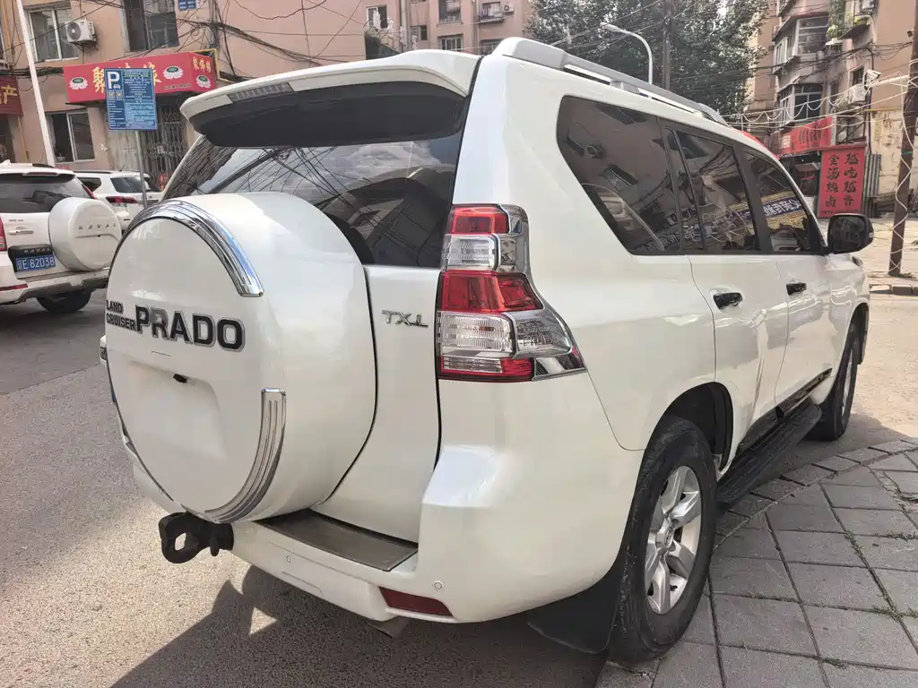 Toyota Prado 2015 — фото 5