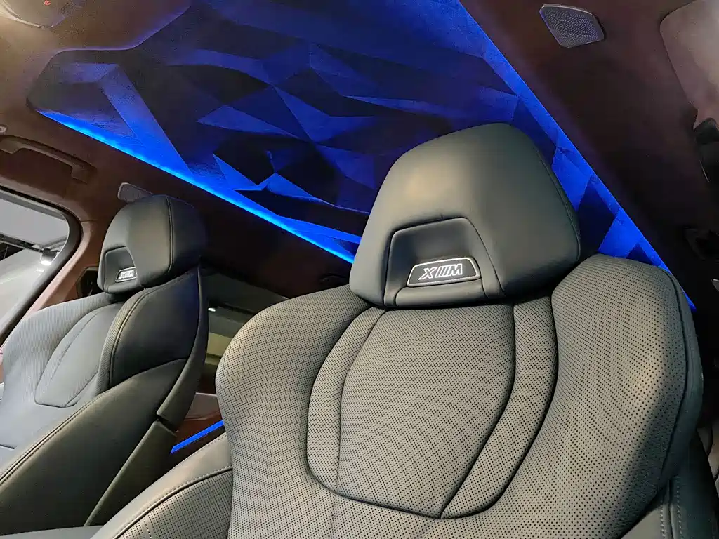 BMW XM 2024 — фото 18
