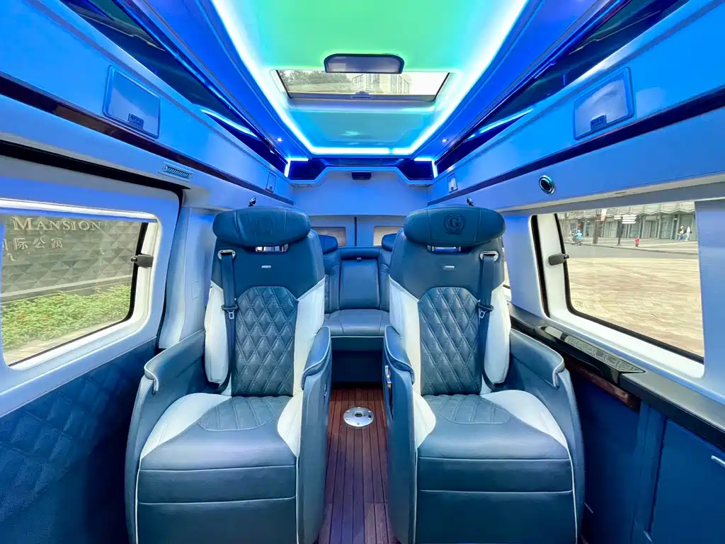GMC Savana 2015 — фото 13