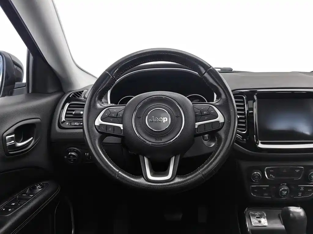 Jeep Compass 2020 — фото 11