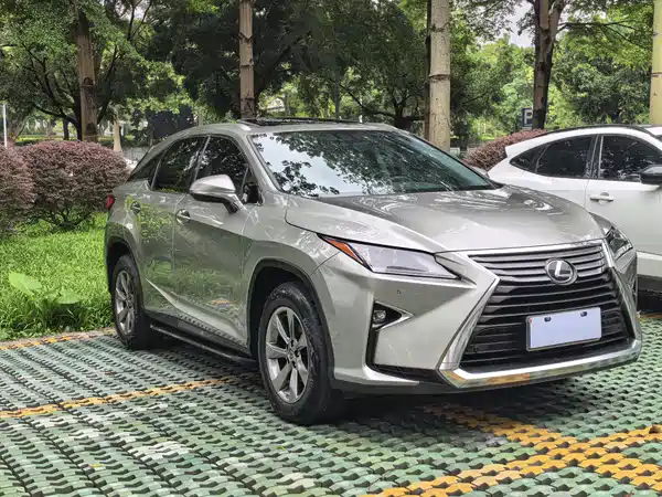 Lexus RX 2019