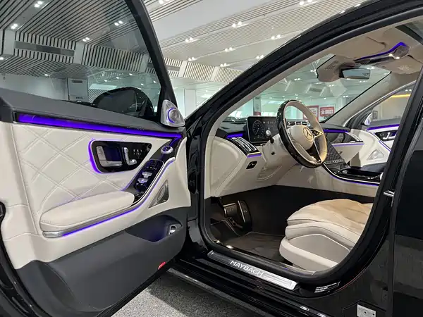 Mercedes-Benz Maybach S-Class 2024