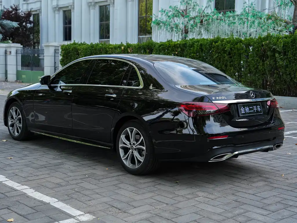 Mercedes-Benz E-Class 2021