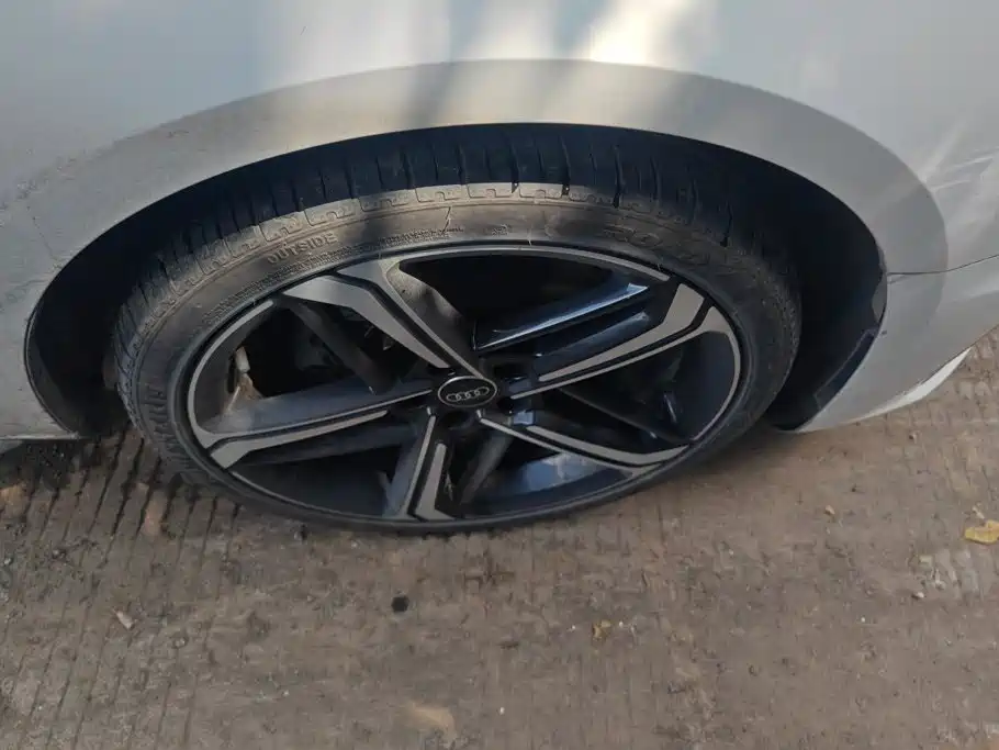 Audi A4L 2024