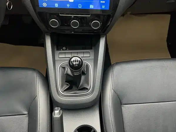 Volkswagen Sagitar 2014