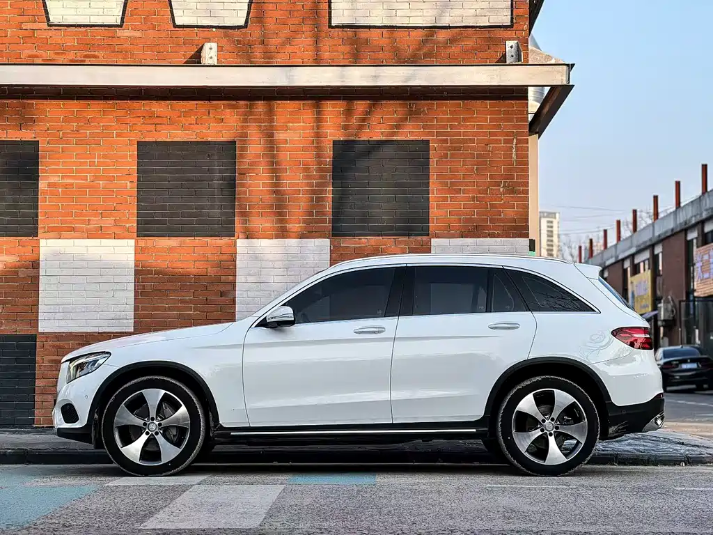 Mercedes-Benz GLC 2016 — фото 2