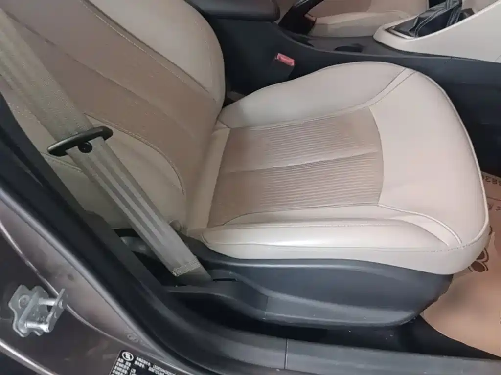 Buick Excelle GT 2016 — фото 25