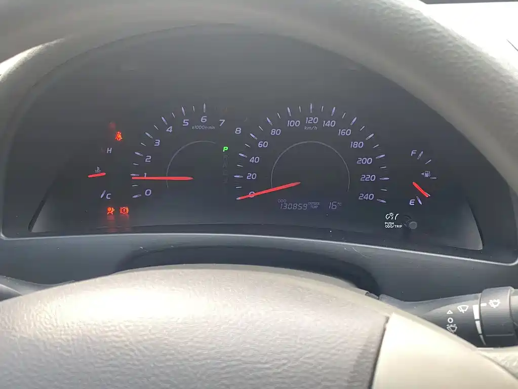 Toyota Camry 2013 — фото 24