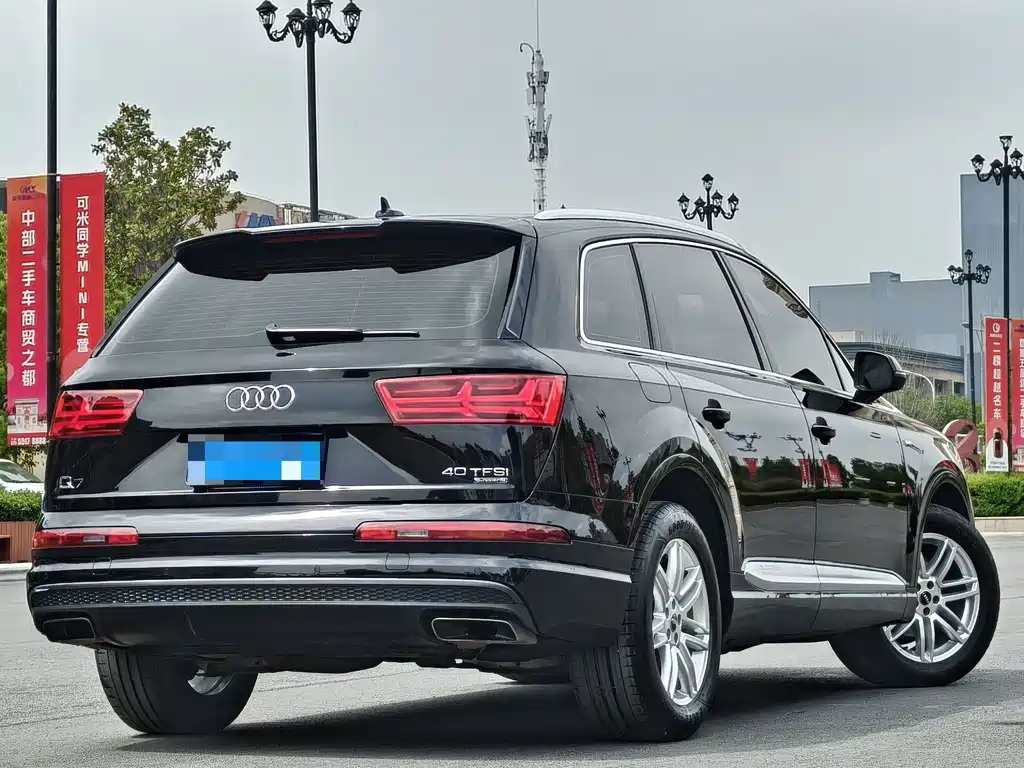 Audi Q7 2018 — фото 20